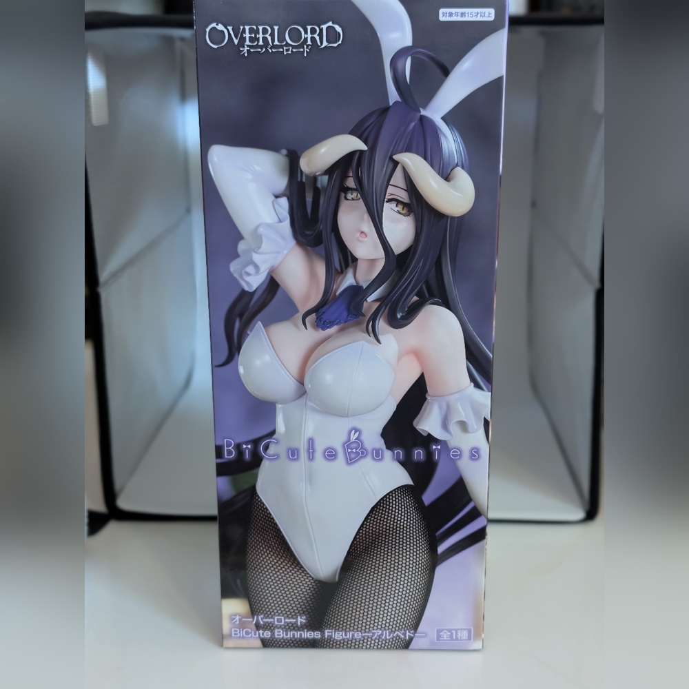 Albedo Bunny Girl Figurine - White Outfit